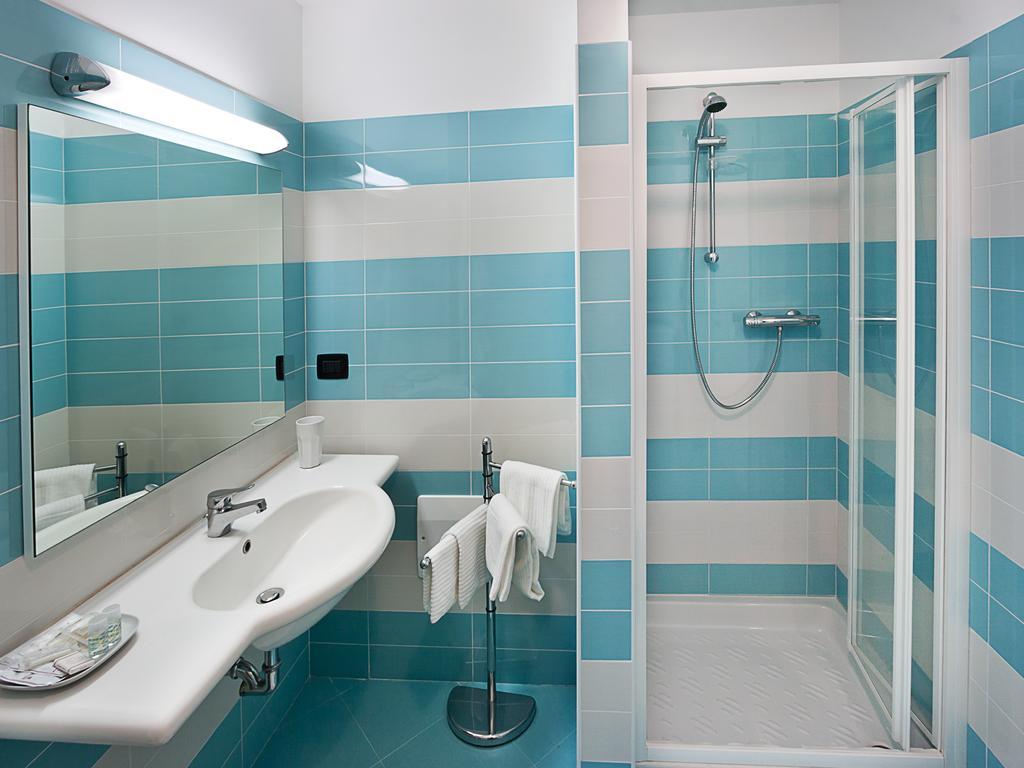 Hotel Sporting San Benedetto del Tronto Habitación foto