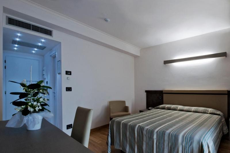 Hotel Sporting San Benedetto del Tronto Habitación foto